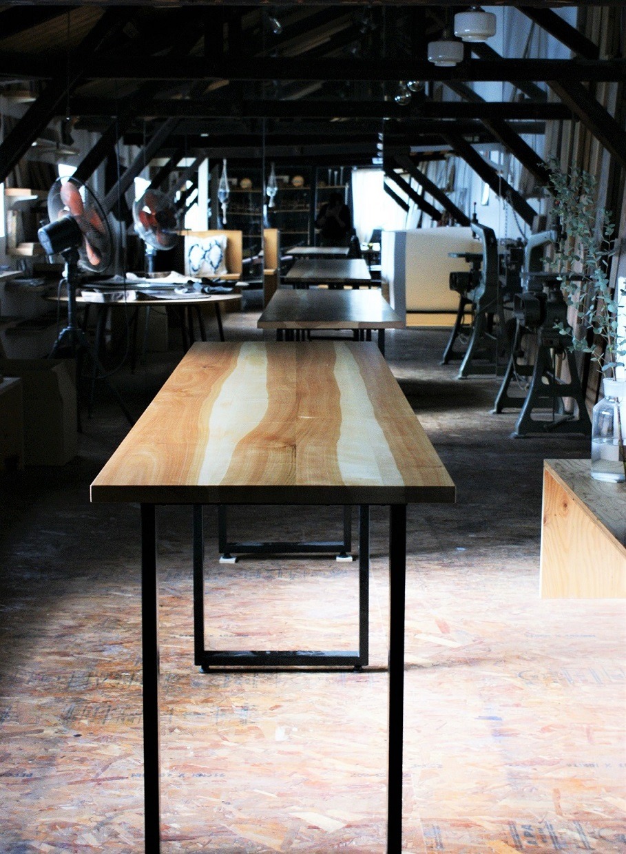 カバ無垢材テーブル